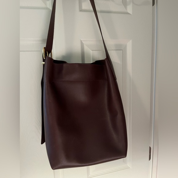 Madewell Essential Bucket Tote - Picture 5 of 6